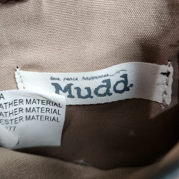 NWOT MUDD SOUTHWESTERN BOHEMIAN STUDDED FRINGED CROSSBODY BAG - Picture 5 of 8